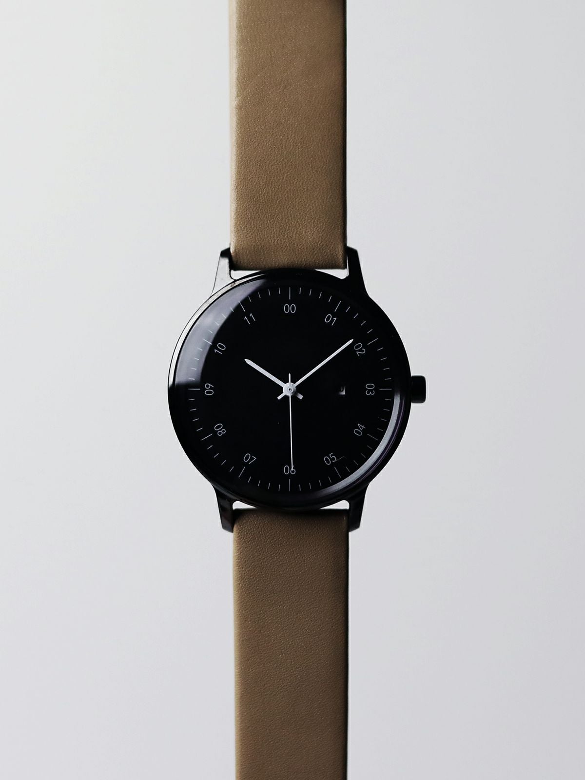 SK01 / SS BLACK MIRROR FINISH / BLACK DIAL / BEIGE COW LEATHER