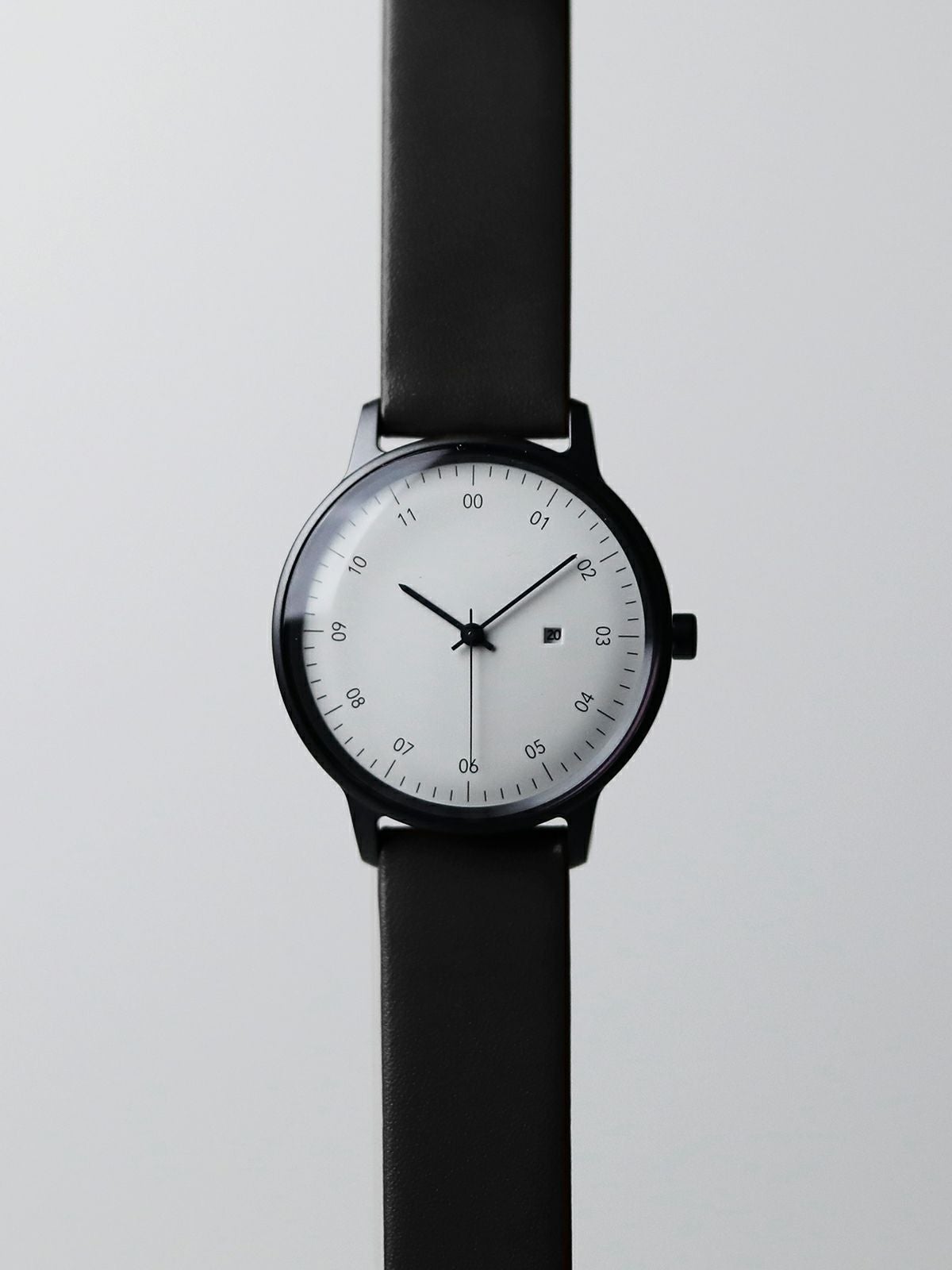 SK01 / SS BLACK HONING FINISH / WHITE DIAL / BLACK SHEEP SKIN