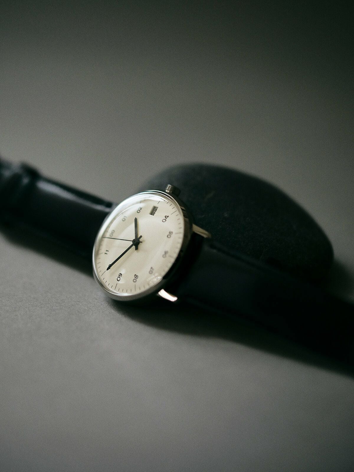 SK02 / SS SILVER MIRROR FINISH / WHITE DIAL / BLACK CORDOVAN