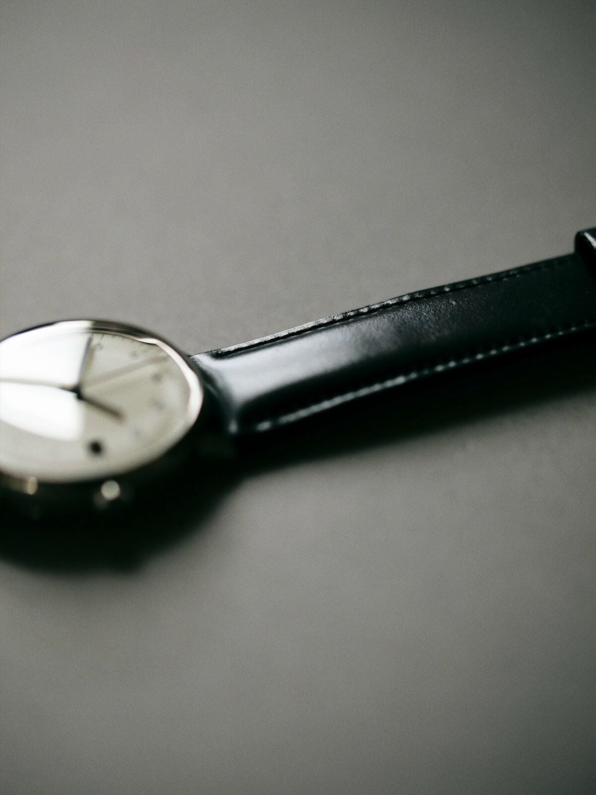SK02 / SS SILVER MIRROR FINISH / WHITE DIAL / BLACK CORDOVAN