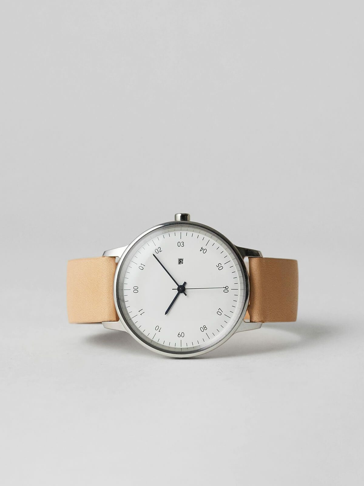SK01 / SS SILVER MIRROR FINISH / WHITE DIAL / NUME LEATHER
